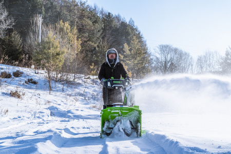 Снегоуборщик аккумуляторный GreenWorks GD82ST56 (без АКБ и ЗУ)