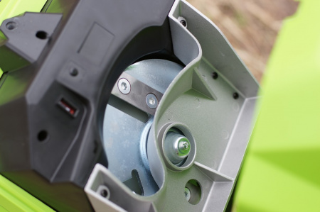 Измельчитель садовый электрический GreenWorks GACSB