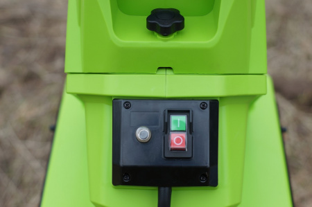 Измельчитель садовый электрический GreenWorks GACSB