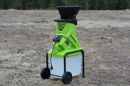 Измельчитель садовый электрический GreenWorks GACSB