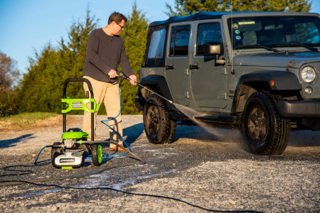 Мойка высокого давления электрическая GreenWorks GHP2000