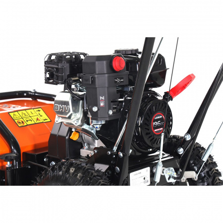 Бензиновая самоходная подметальная машина YARD FOX 800 SL