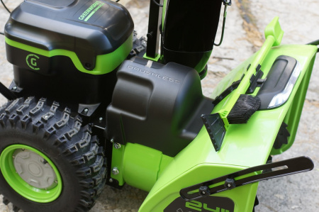 Снегоуборщик аккумуляторный GreenWorks GD82ST56 (без АКБ и ЗУ)