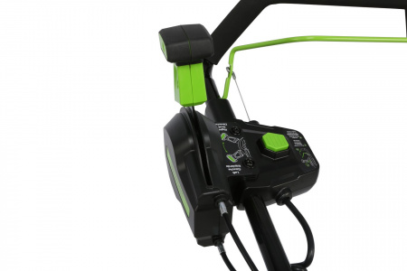 Снегоуборщик аккумуляторный GreenWorks GD82STK5 (АКБ 1х5Ач + ЗУ)